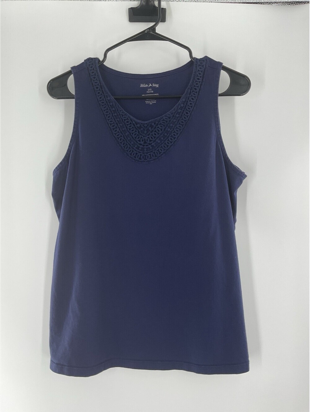 White Stag Women’s Large Sleeveless Embellished Blue Tank Top 118
